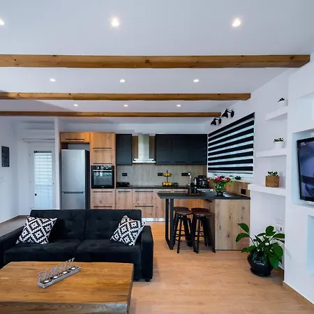 Magnolia Homes Zakynthos 펜션 *